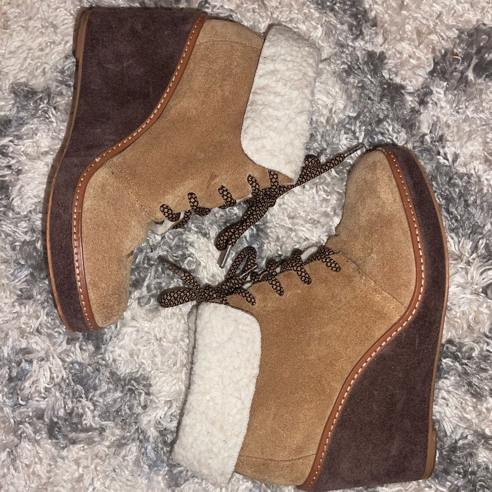 Caslon Nordstrom wedge booties size 6